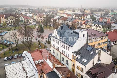 Atrakcyjne mieszkanie z widokiem na Rynek 