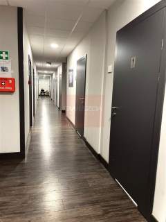 Nieruchomość komercyjna do wynajęcia, 301 m2, Warszawa