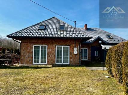 Przestronny dom w stanie deweloperskim blisko miasta