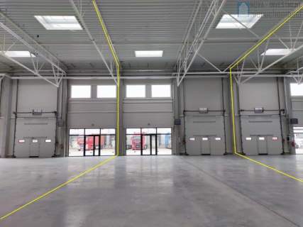 Magazyn biuro brama witryna 210-800m2