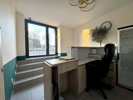 LOKAL USŁUGOWY-WASIELEWSKIEGO-27-49,6m2-UDZIAŁ
