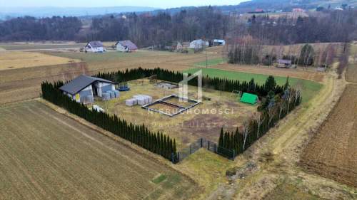 DZIAŁKA Z ROZPOCZĘTĄ BUDOWĄ DOMU POD LIWOCZEM, BRZYSKA, 18,65AR