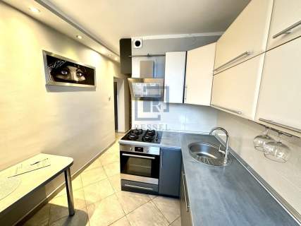 2 pokoje Balkon 2 piwnice Osobna kuchnia