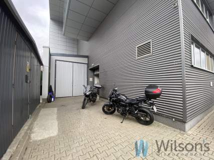 129m2 Włochy-ustawny magazyn