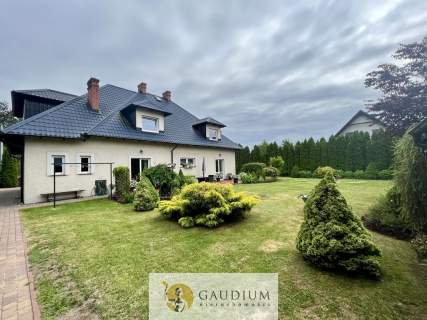 Przestronny dom 286 m2 - w okolicy lasu I Bytonia