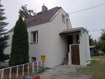 Sprzedam dom na połowie działki 650m2