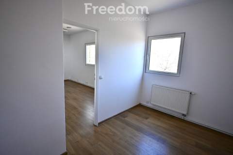 Funkcjonalny lokal biurowy przy Promenadzie