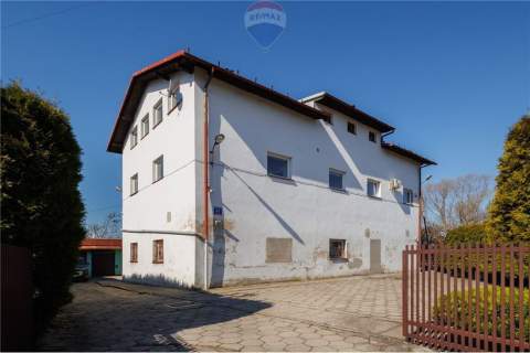 Budynek usługowo-mieszkalny 760m2 garaż