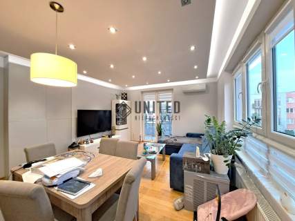 Lipa Piotrowska- Garaż/Balkon-11m2/Komórka