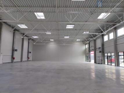 Magazyn biuro brama witryna 210-800m2