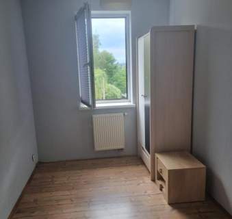 Klasyczny układ, środkowe piętro, blok z 2006 r.