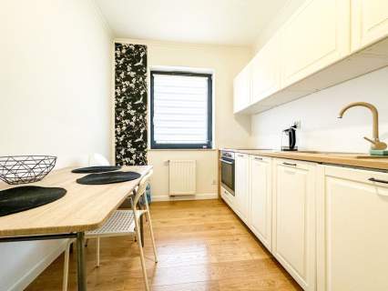3 POK KUCHNIA DLA RODZINY BALKON UKR ENG