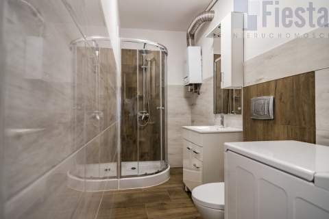 Śródmieście/2 pokoje/przestronne/balkon/garaż