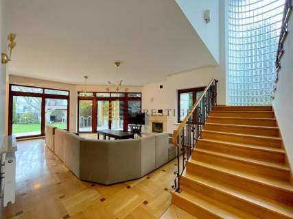 Luxury finished house perfect location