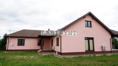 Dom z 2021 roku, działka 5650m2, kanalizacja, gaz