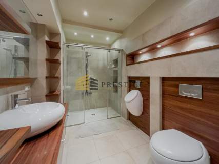 Apartament z tarasem Kameralne osiedle