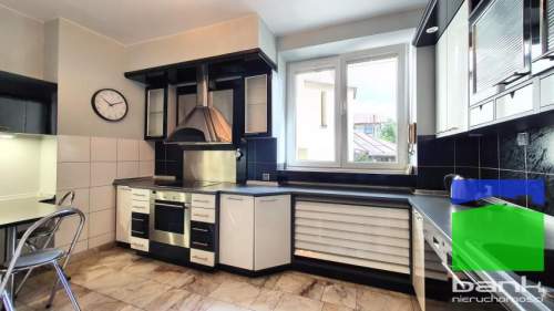 Julianów - do wynajęcia dom 300 m2 dwa garaże