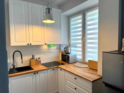 Stylowe studio w kamienicy blisko metra