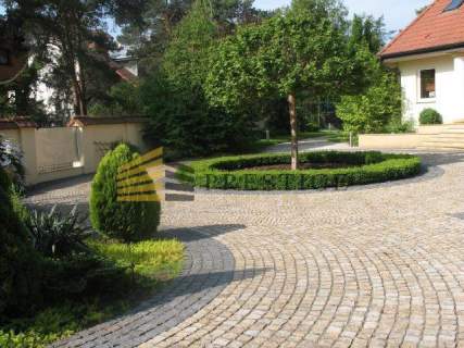 Luksusowa rezydencja z duzym ogrodem