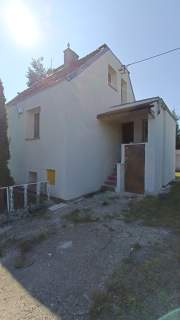 Sprzedam dom na połowie działki 650m2