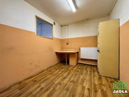 Magazyn przy Gajowej na wynajem.