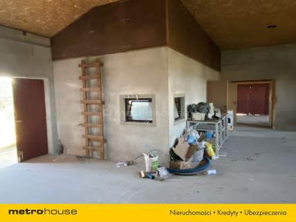 Ocieplony budynek hali produkcyjno- magazynowej