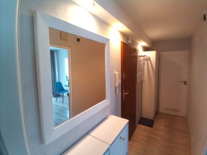 Zadbane, umeblowane mieszkanie dwupokojowe z dużym balkonem