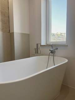 Słoneczny apartament z 2 miejscami parkingowymi