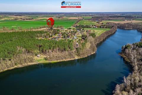 Dom wolnostojący nieopodal jeziora Wapieńskiego