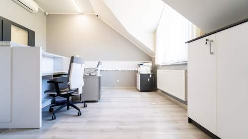 Lokal / biurowy / usługowy / 125 m2