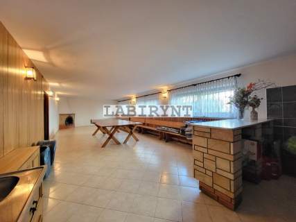 Dom 215m2 warsztat blacharsko-lakierniczy 219m2