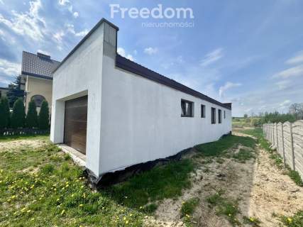 Parterowy dom w stanie surowym z dużą działką