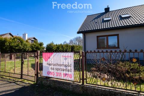 Przytulny bliźniak z ładną działką