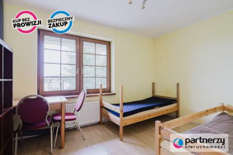 Dom wolnostojący 150 m2 pow. uż. na działce 916 m2