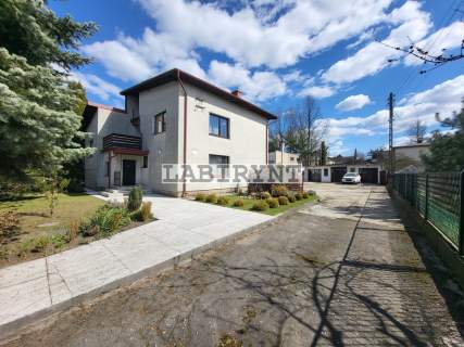 Dom 215m2 warsztat blacharsko-lakierniczy 219m2