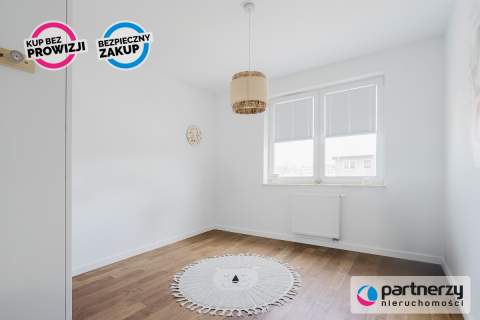 Jak nowe Wysoki standard duży balkon widok