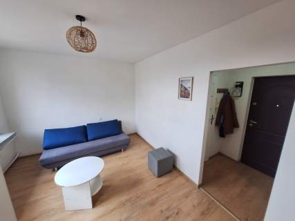 Kawalerka po remoncie balkon, parking, klimatyzacja