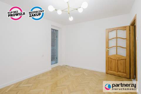 2 pokoje z oddzielną kuchnią i garażem wolnostojąc
