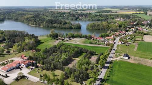 Działka marzeń przy jeziorach cisza i natura