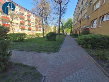 2 pokoje, blisko centrum, pierwsze piętro, balkon