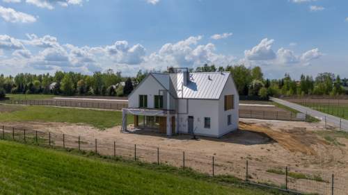 221 m2 powierzchni użytkowej/ Działka 1500 m2