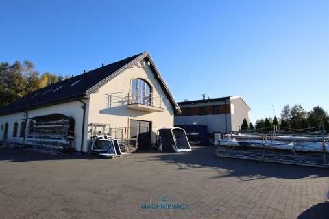 Biuro na sprzedaż, 500 m2, Stryków