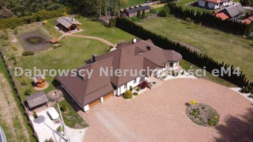  Atrakcyjny dom 207 m2 3400 m2 Lewickie 