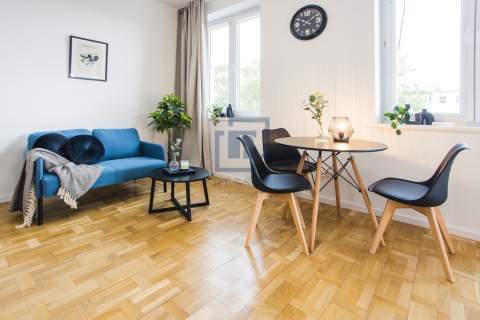 Nowoczesna kawalerka po remoncie Balkon Borek