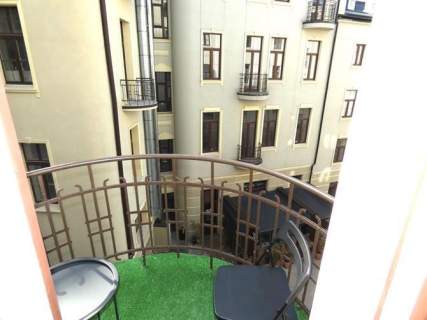 Piotrkowska 37, studio z antresolą i balkonem