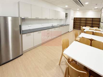 Nieruchomość komercyjna do wynajęcia, 732 m2, Warszawa