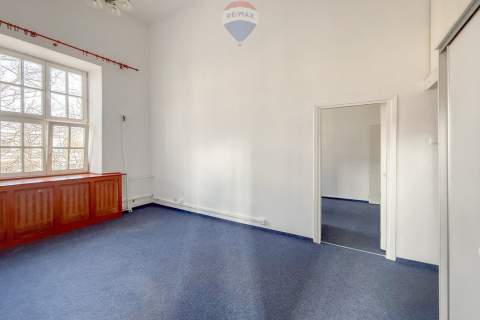 Lokal 82m2, z dużym tarasem w kamienicy, ul.Foksal