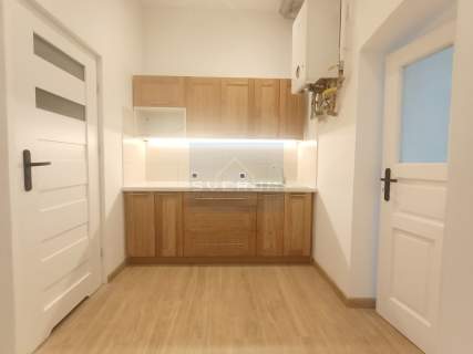 Lokal biurowy z balkonem w Centrum 