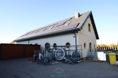 Biuro na sprzedaż, 500 m2, Stryków