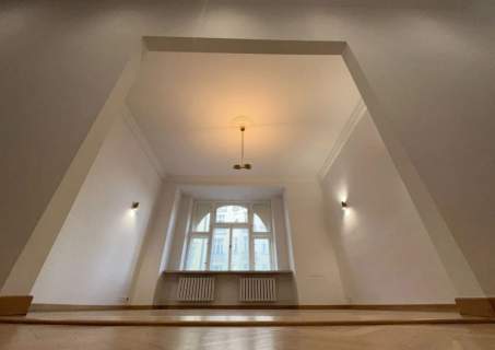 Wyjątkowa Przestrzeń w Prestiżowej Lokalizacji